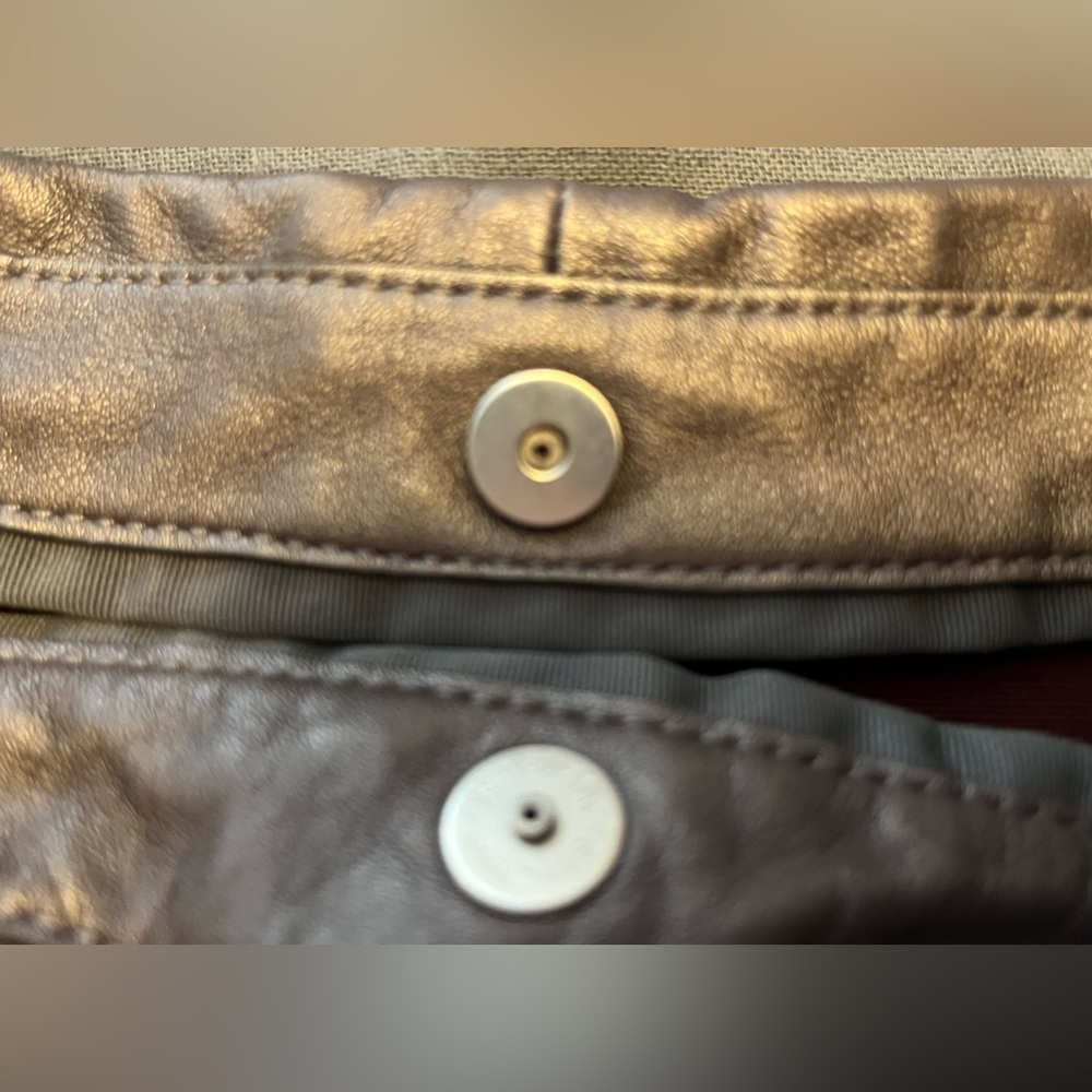 Gorgeous vintage Coach pewter “O” ring genuine leather shoulder bag - Picture 7 of 8